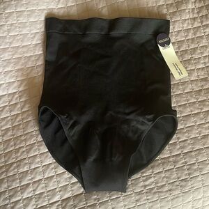 Empetua high waisted shaper panty in black, NWT